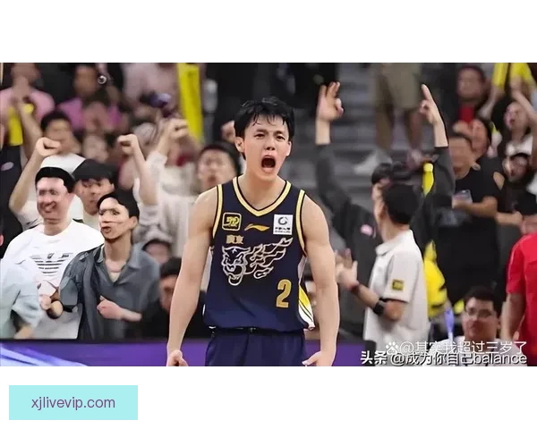 李弘权带领上海豪取十五连胜史密斯绝杀助深圳九连胜